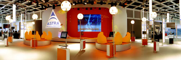 Messearchitektur der hertzer GmbH - Messestand im Aufbau