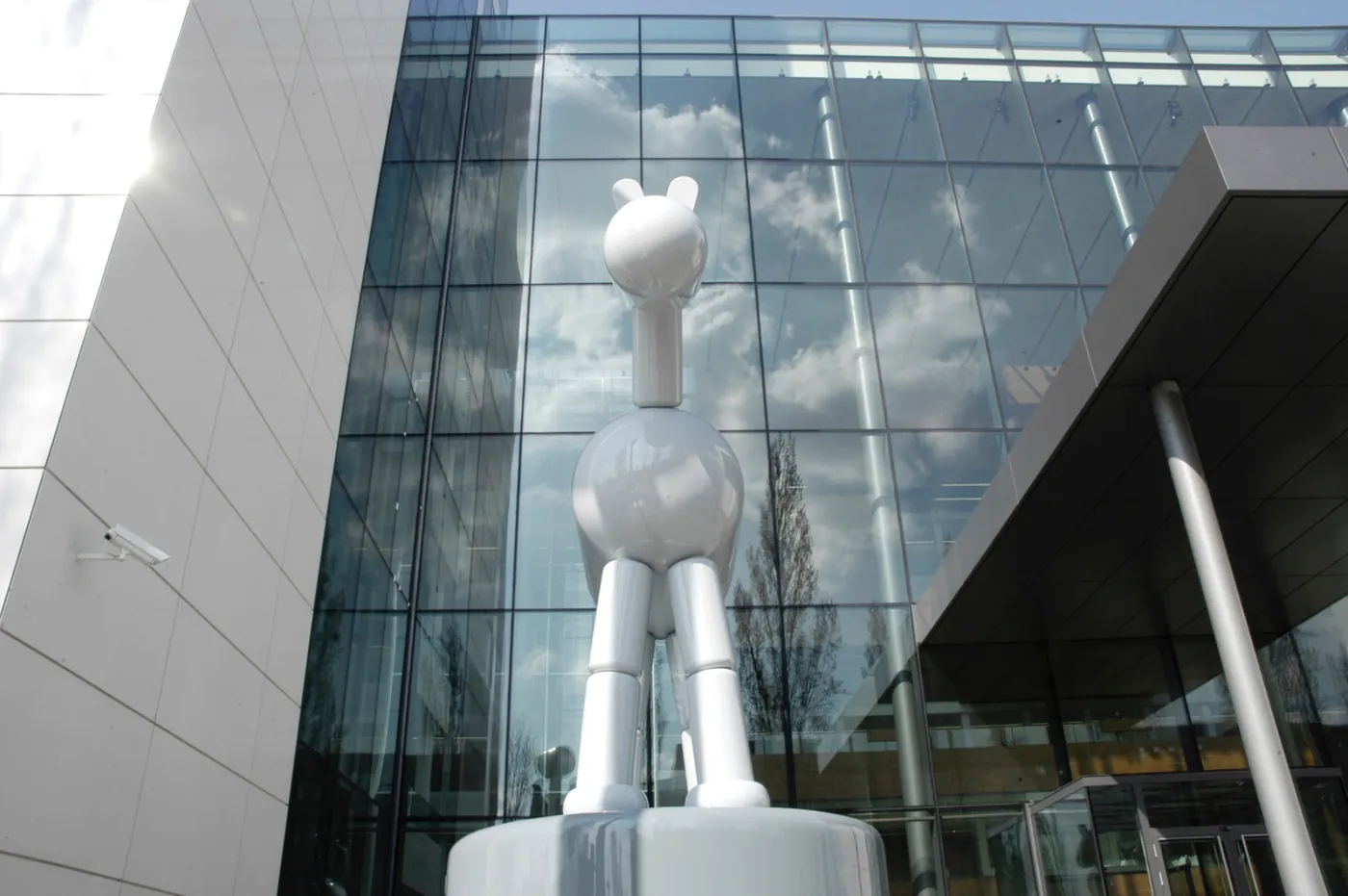 Kunst am Bau - von der hertzer GmbH realisierte Skulptur