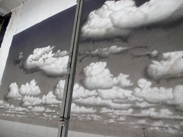 Handgemalter Wolkenprospekt im Malsaal der hertzer GmbH - Bühnenmalerei